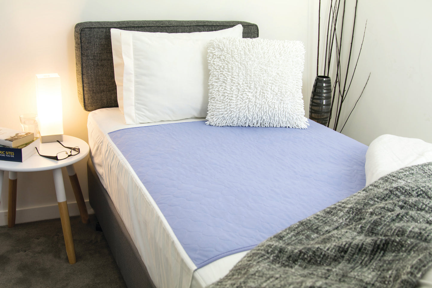 Bed Pad with tuck-ins 100 x 100 cm